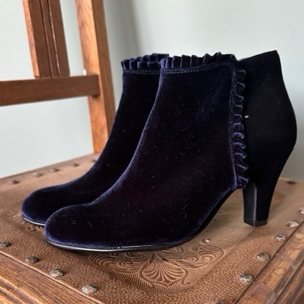 Women's Aerosoles Black Velvet Booties With Ruffle 8